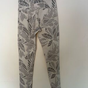 Aerie Gray Patterned Leggings